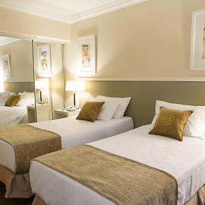 Habitación Clásica con 2 Camas Individuales